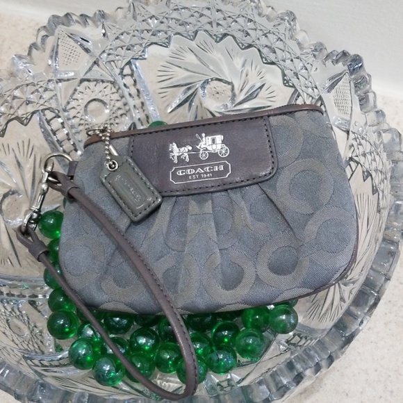 Coach authentic signature C wristlet - Picture 1 of 8